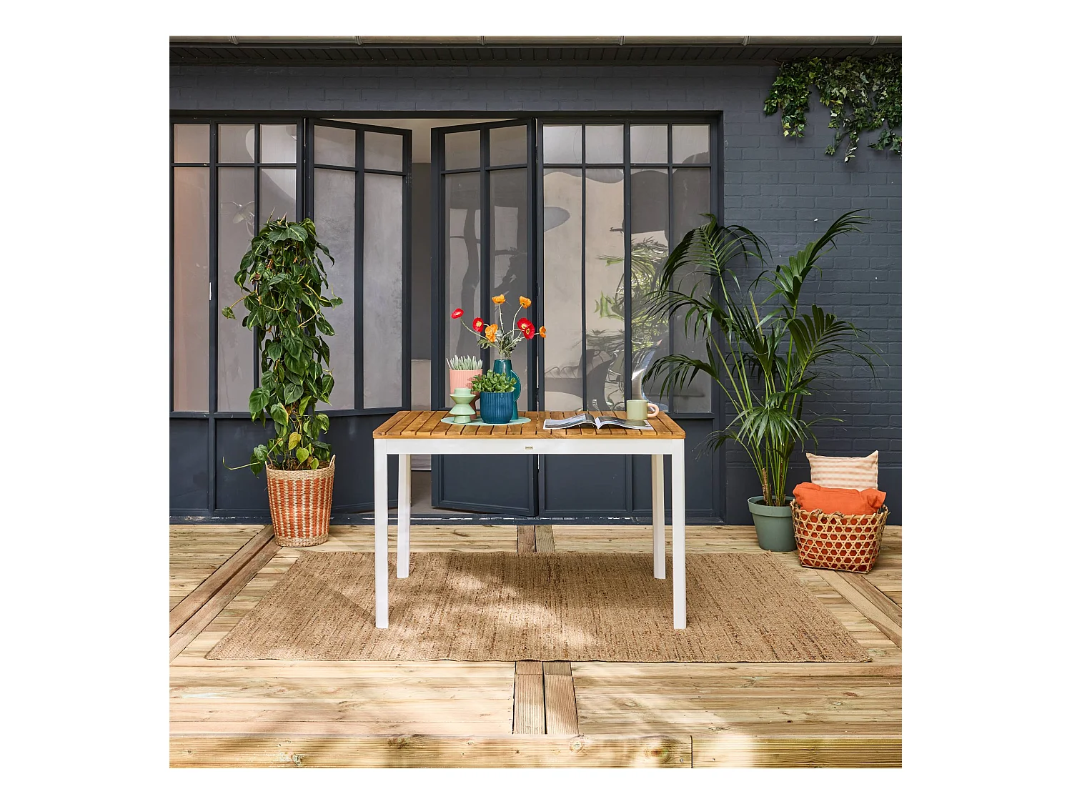 Table de jardin SENORA acacia blanc avec coins arrondis. 6 places. 120 x 80 x 75 cm