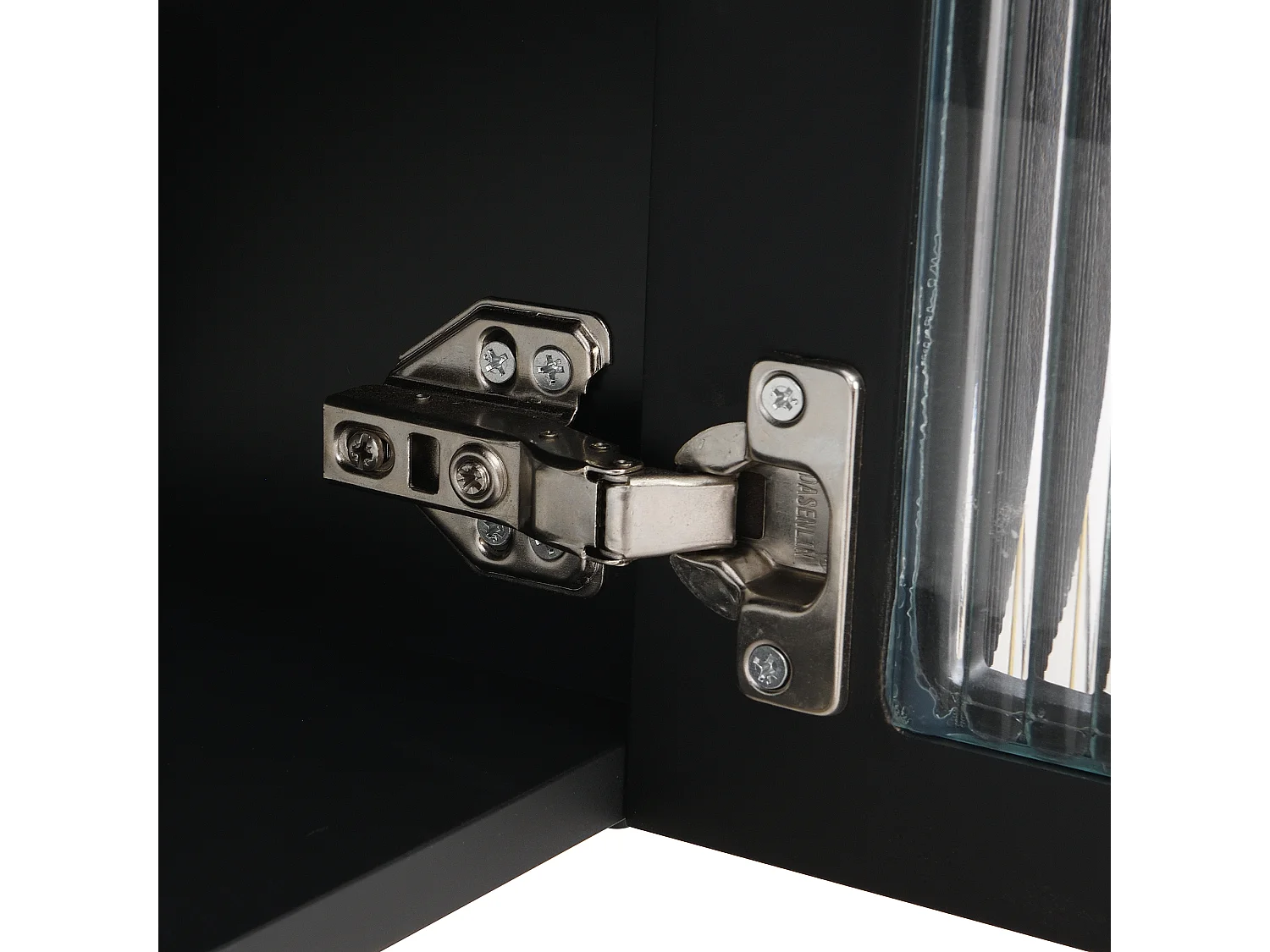 Armário de TV com gavetas, ferragens especiais para portas, puxadores dourados, pernas, formato curvo, branco