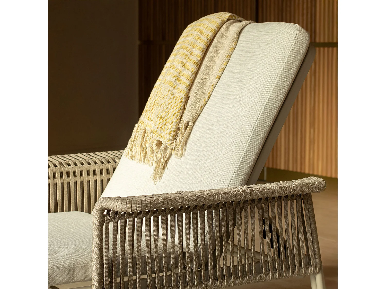 Now's Home - Lot 2 Chaises Longues Alu Sable Tissu Olefine 200x100x54.5cm Figari
