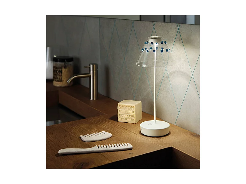 Swap Mattgoldene LED-Tischlampe, wiederaufladbar und dimmbar, mit einer Akkulaufzeit von bis zu 12 Stunden.