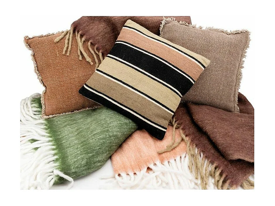 Coussin en laine et coton à rayures