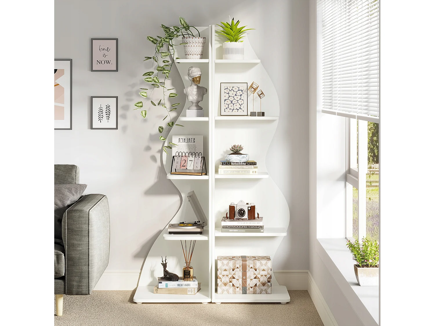 Moderne 5-laags hoekplank, kleine stijlvolle hoekboekenkast, plantenstandaard organizer-eenheid met unieke vorm voor thuis, kantoor, woonkamer, slaapkamer, wit