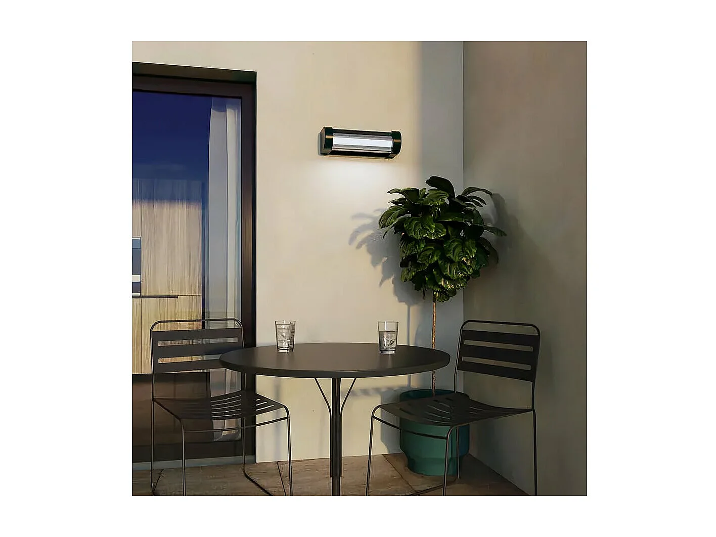 Aplique solar e recarregável Booster "Loma" 150 a 900 lúmens - Preto para uma iluminação exterior potente e durável