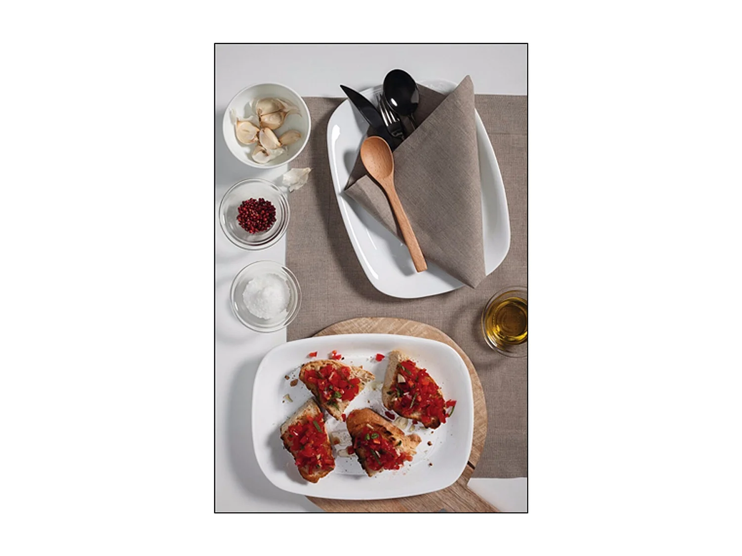 Set de table, service de 12 assiettes, plat de service rectangulaire en verre - Longueur 28 x Profondeur 20 cm