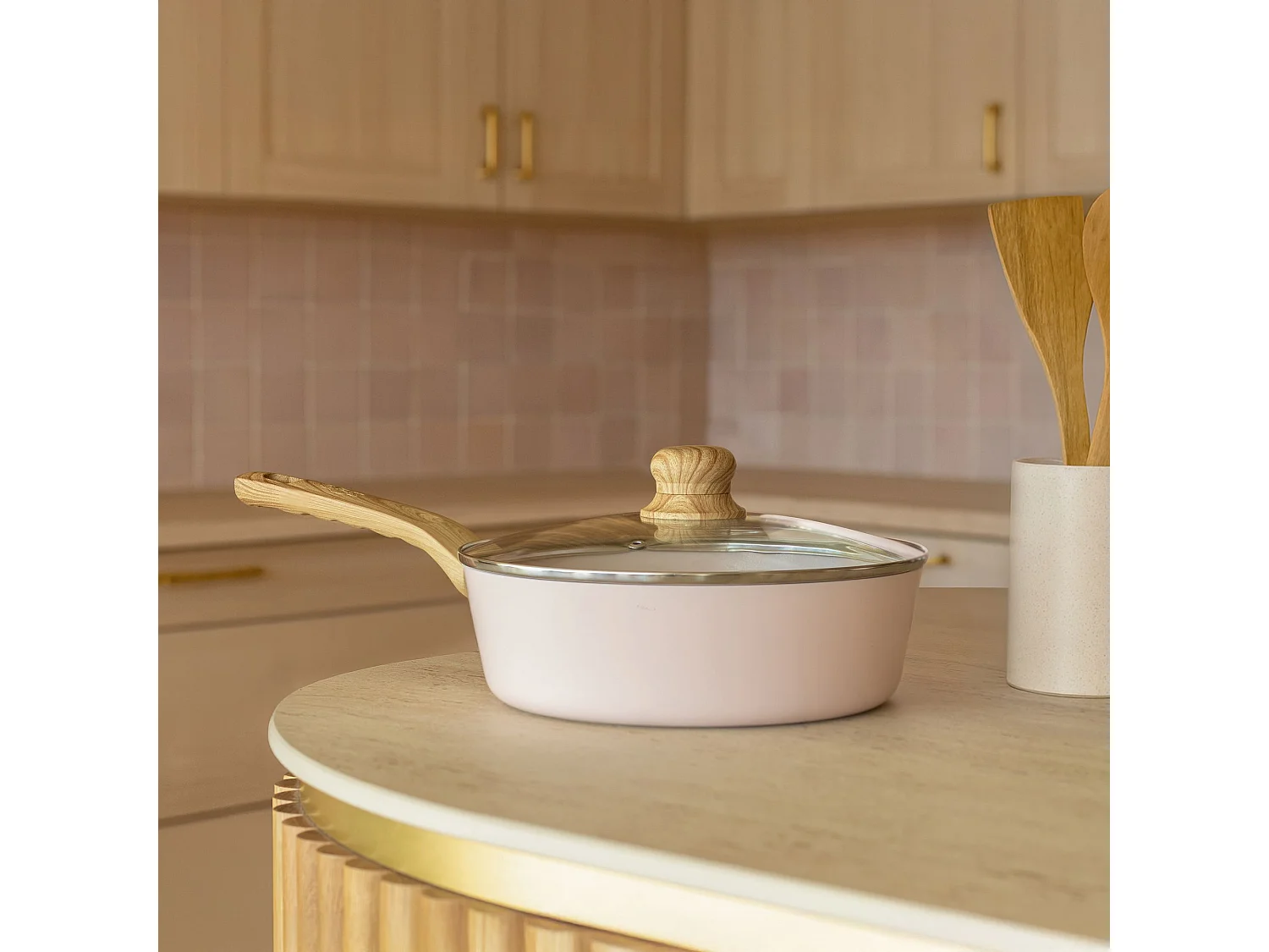 Menastyl - Sauteuse Colorama 24cm En Aluminium Recycle Rose Couvercle En Verre