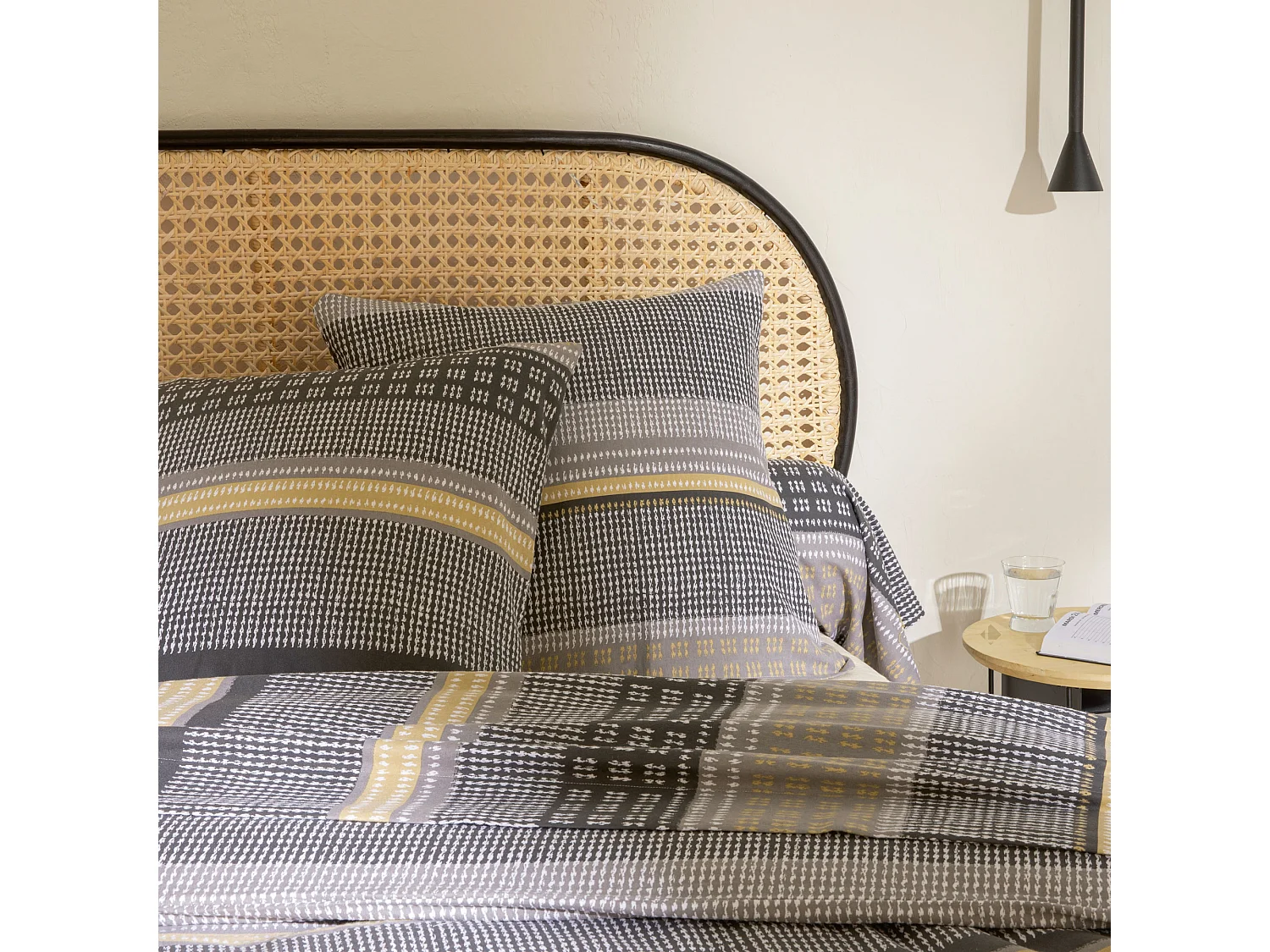 Parure de lit 3 pièces : housse 200x200 cm taies 65x65 cm 100% flanelle de coton JULES gris/jaune