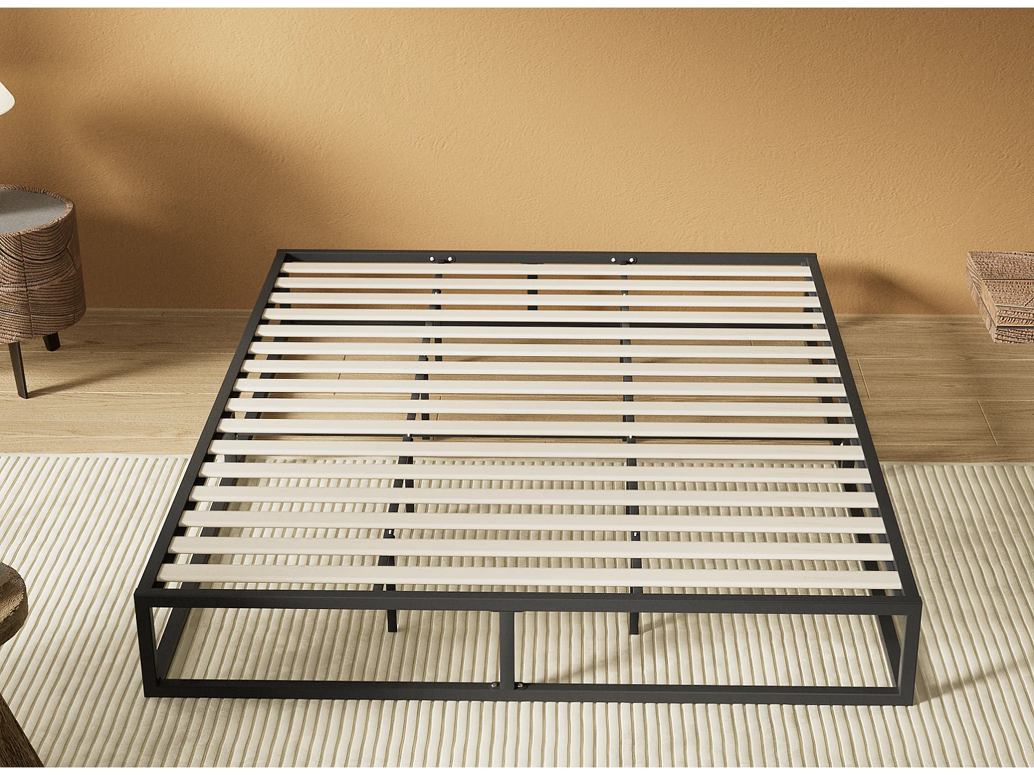 Lit 140x190 cm, cadre en acier, lattes en bois