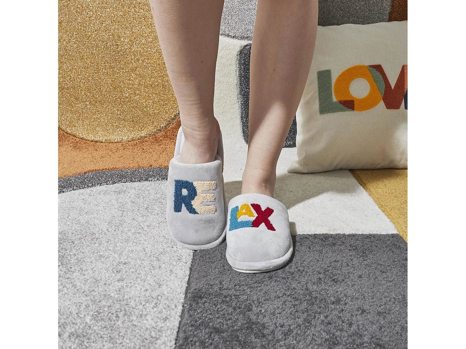 Chaussons à message taille unique 100% polyester COLOR "Relax" gris