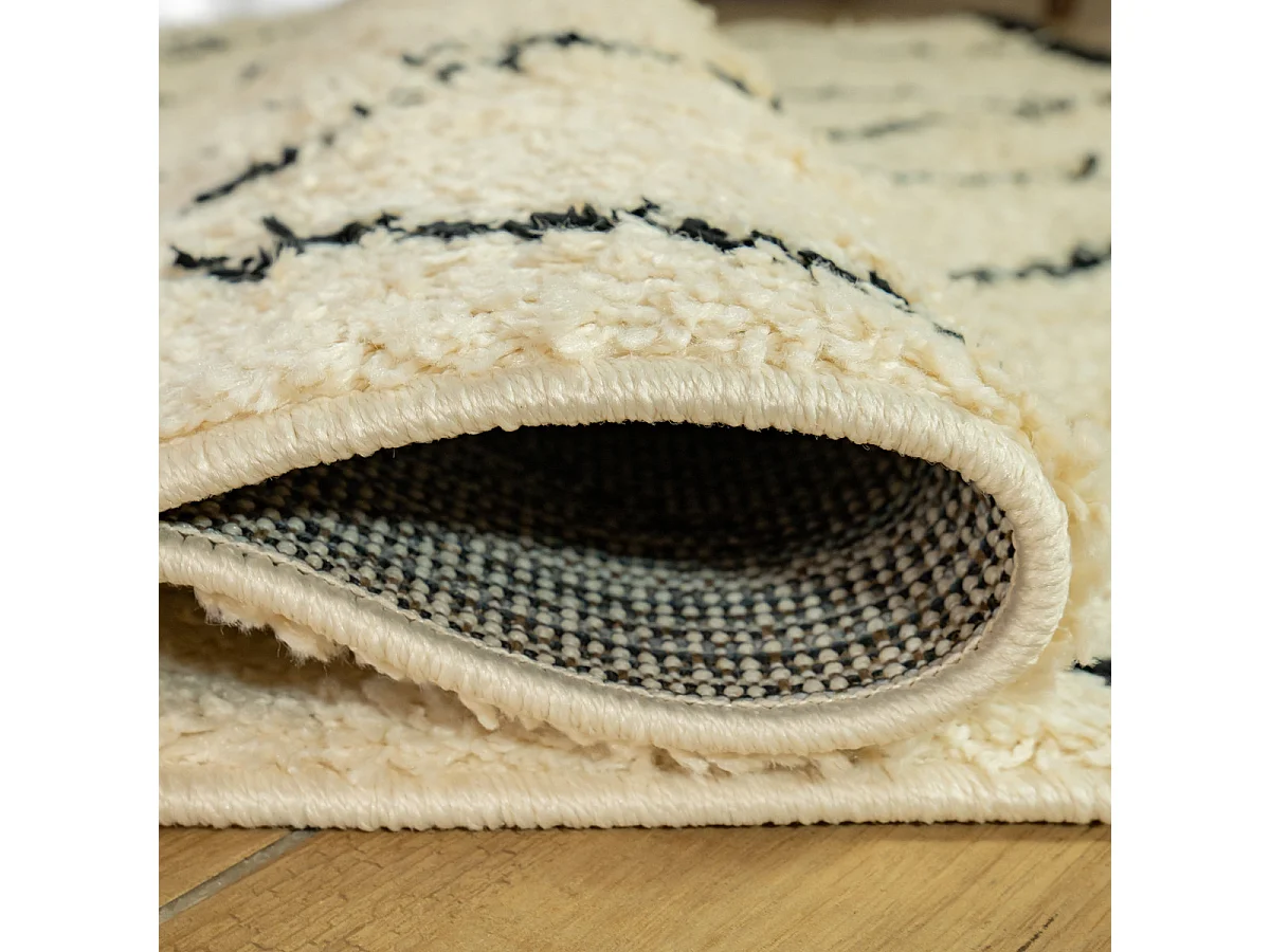 Tapis déco type berbère à poils longs 133x190cm