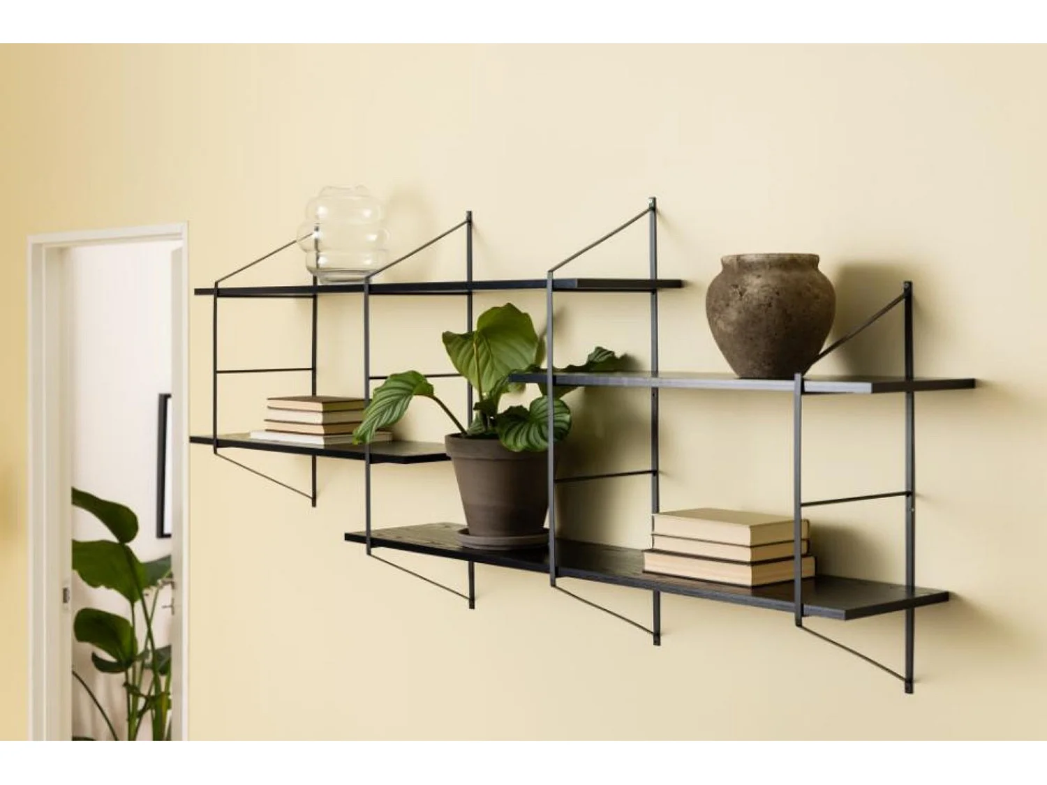 Étagère murale en métal et 4 tablettes en bois noir cendré - VAIK