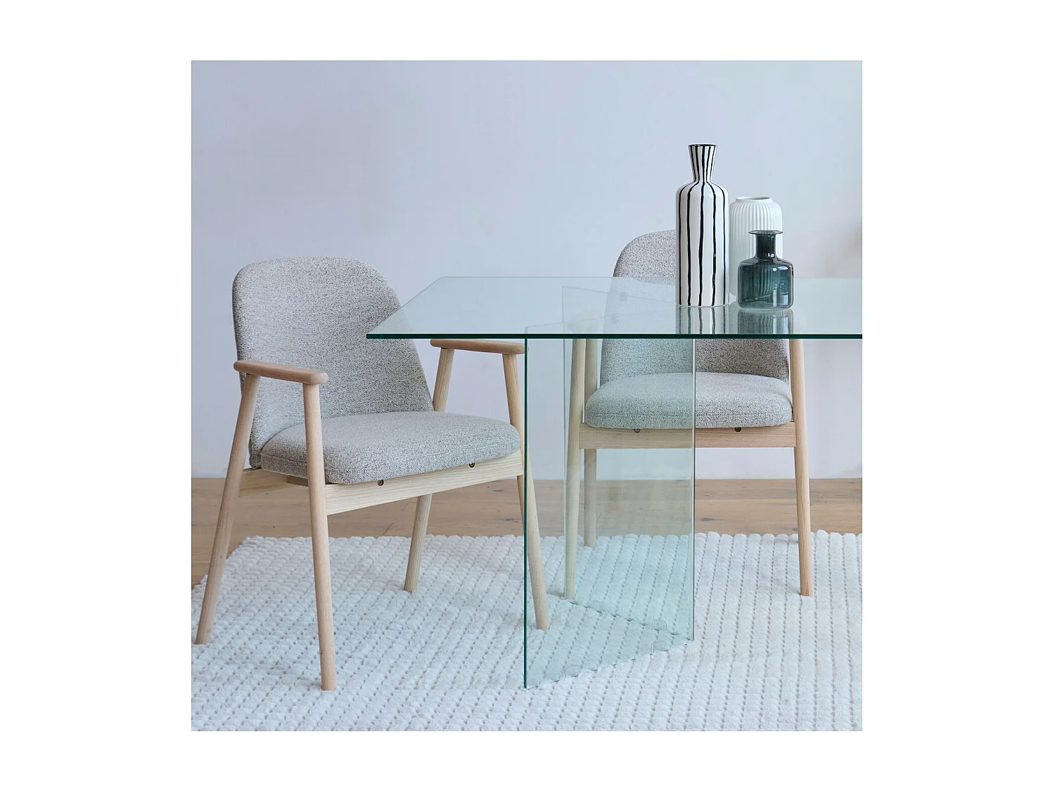 Chaises en chêne blanchi et tissu bouclette beige (lot de 2) - LEA