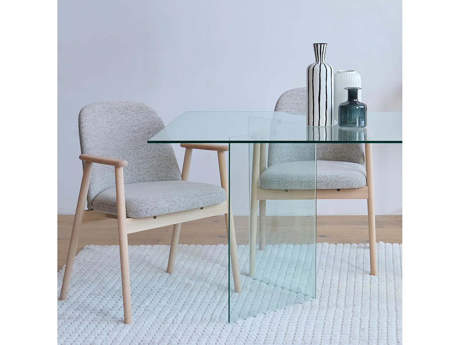 Chaises en chêne blanchi et tissu bouclette beige (lot de 2) - LEA