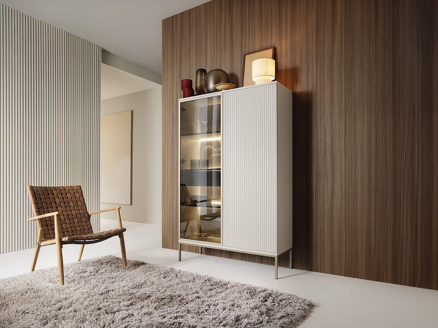 Vitrine 2 portes et 1 tiroir avec LEDs en MDF et verre fumé - Beige et noir - OVILA
