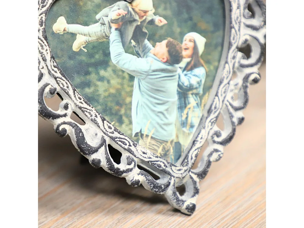 Cadre photo forme coeur en fonte gris 15 x 15 cm