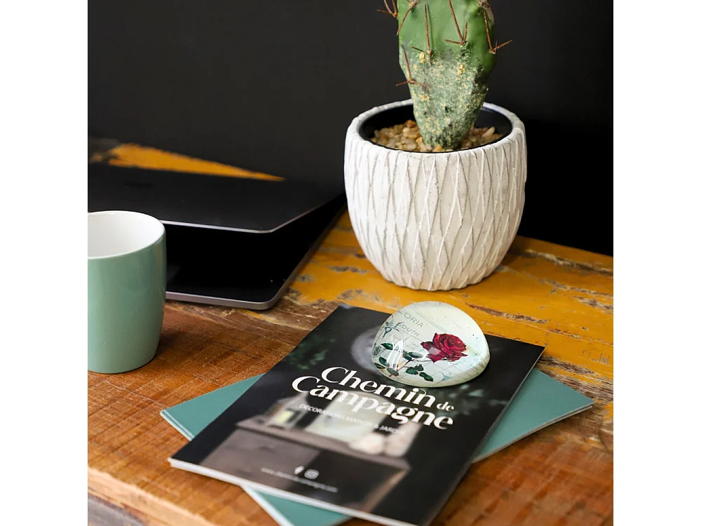 Presse papier sulfure en verre rouge Ø.8 cm