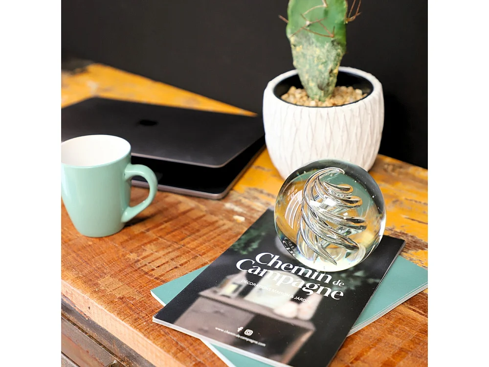 Presse papier sulfure "Flammes" en verre transparent Ø.9.5 cm