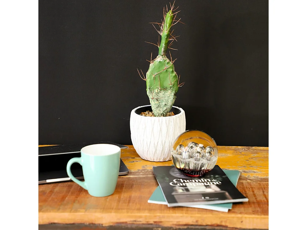 Presse papier sulfure "Gouttes" en verre mauve Ø.9.5 cm