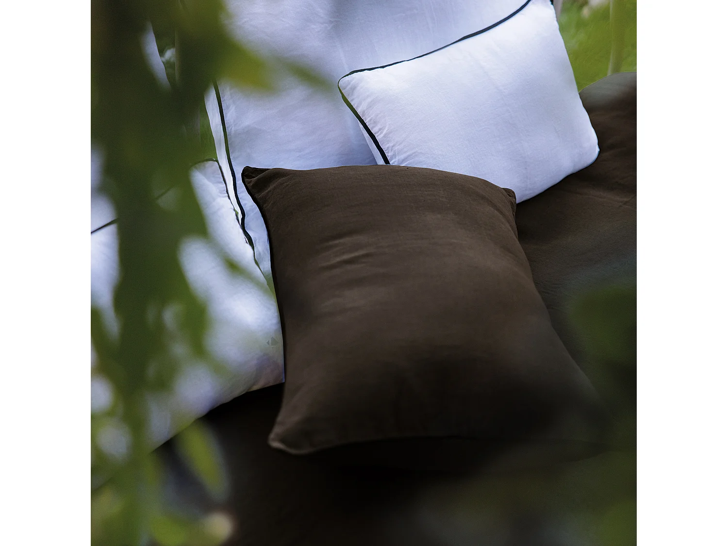 Housse de coussin PRELUDE 55x110 cm lin et coton lavé noir Café