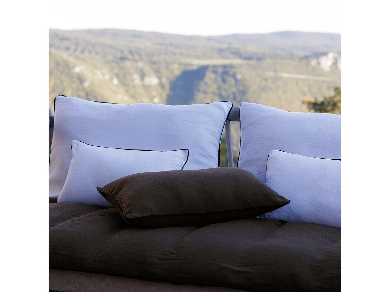 Housse de coussin PRELUDE 55x110 cm lin et coton lavé noir Café