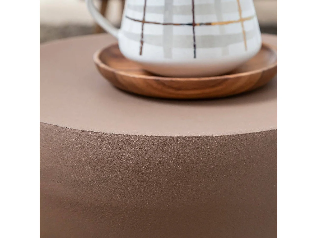 Mesa auxiliar moderna de metal marrón Marguerite