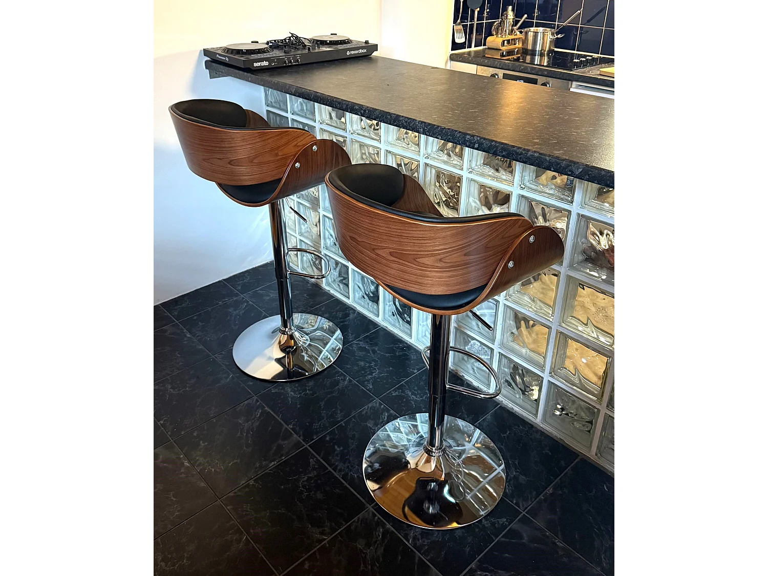 Conjunto de 2 sillas de bar BAKU Piel sintética giratoria Negro
