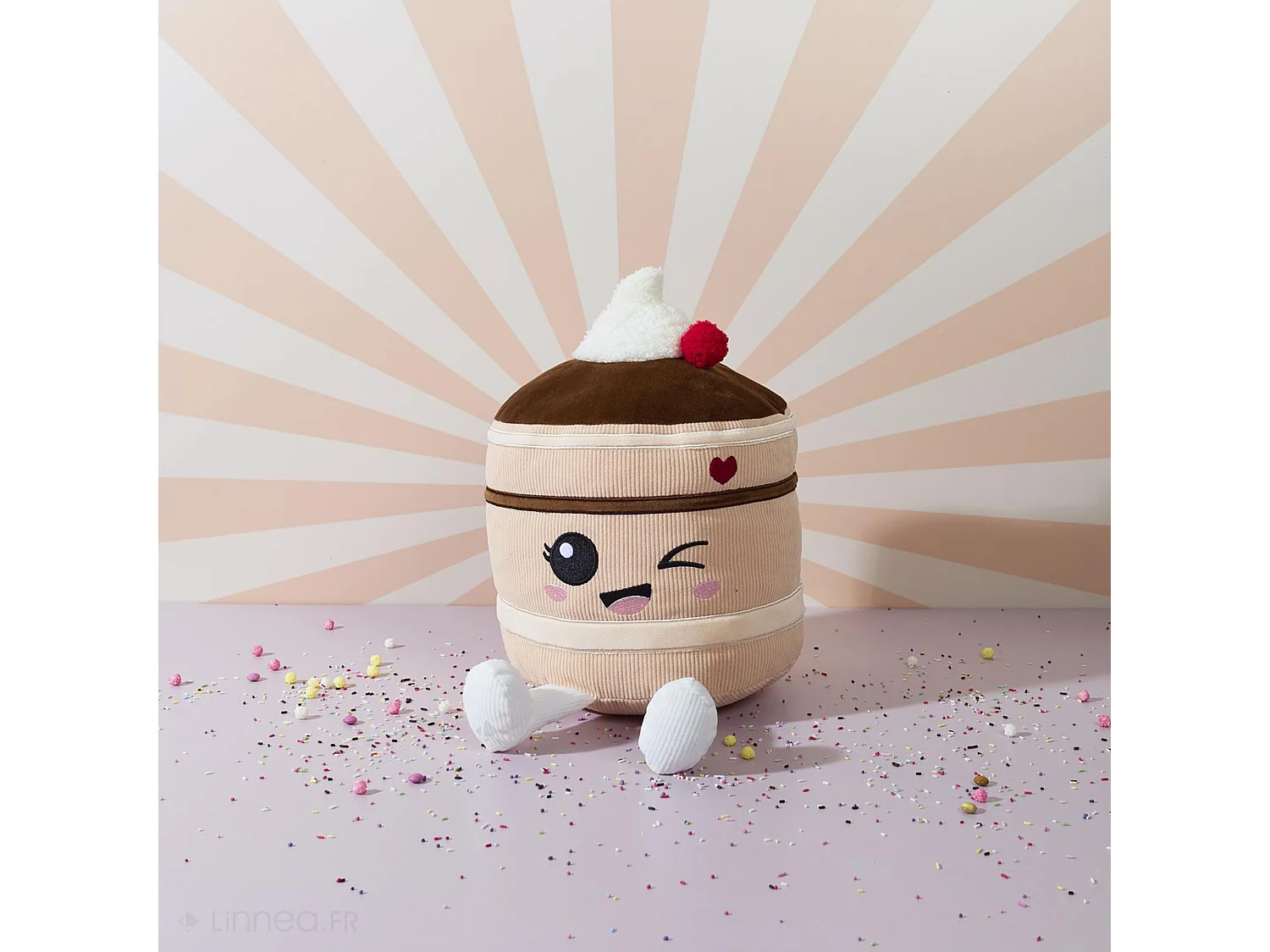 Peluche en polyester forme gâteau au chocolat collection KAWAII marron