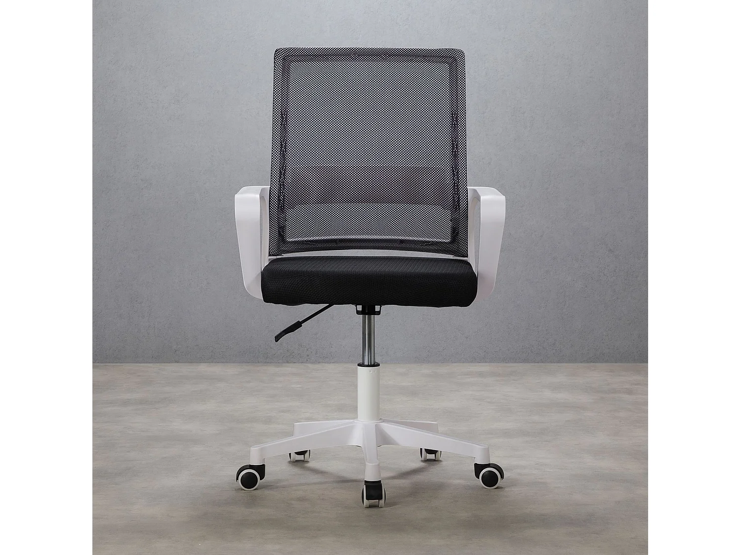 Chaise de bureau PERTH, Pivotante et réglable en hauteur, Tissu mesh, Avec accoudoirs, Noir