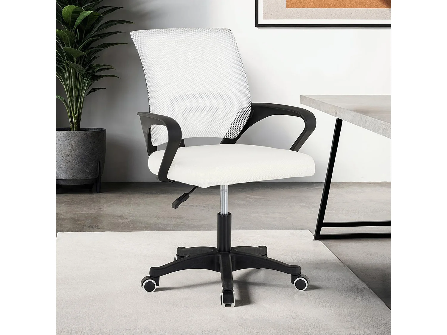 Chaise de bureau PHOENIX, Pivotante et réglable en hauteur, Tissu mesh, Avec accoudoirs, Blanc