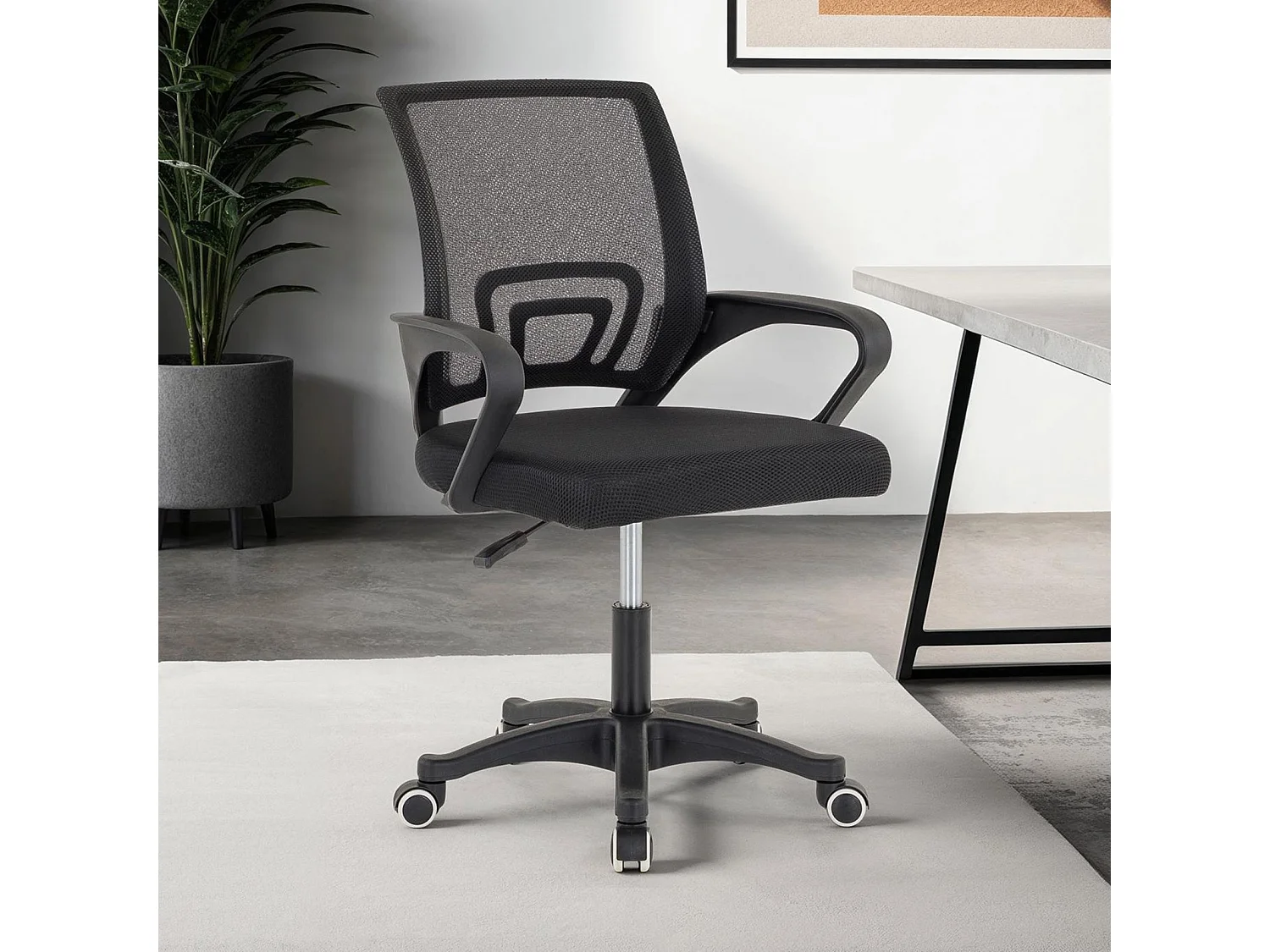 Chaise de bureau PHOENIX, Pivotante et réglable en hauteur, Tissu mesh, Avec accoudoirs, Noir