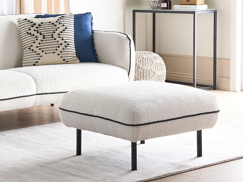 Ottomane Bouclé weiß quadratisch mit schwarzem Metallgestell Biese Tonsberg