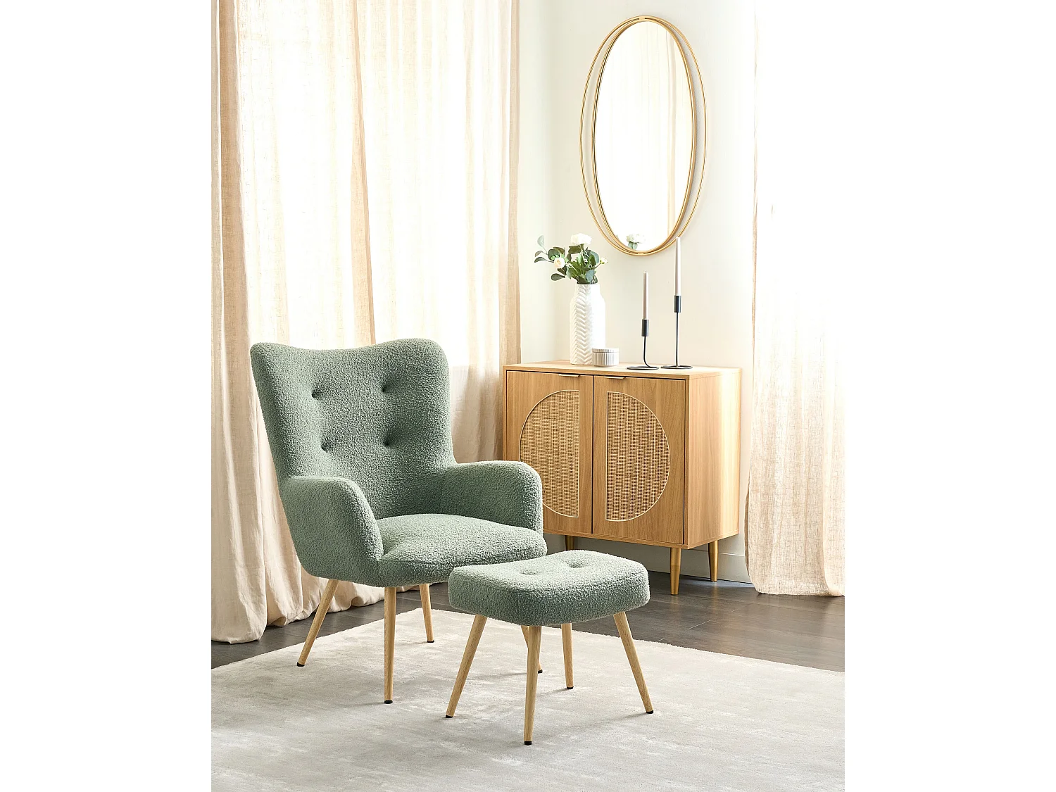 Oorfauteuil VEJLE met voetenbank Bouclé Lichtgroen