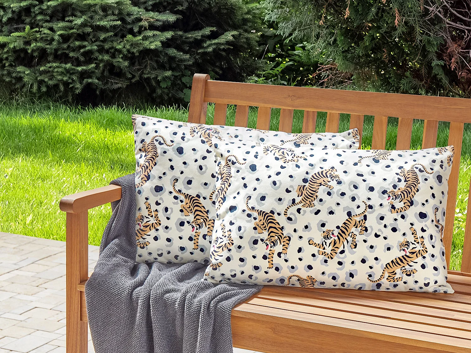 Conjunto de 2 almofadas de jardim ARENZANO 40 x 60 cm Multicolor Padrão animal