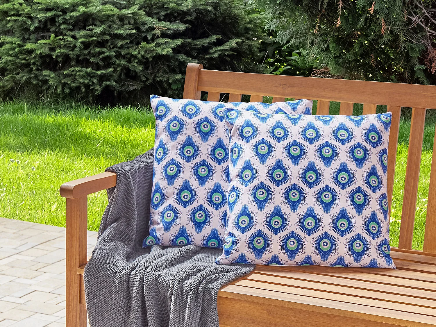Gartenkissen 2er Set 45 x 45 cm Polyester Pfauenmuster Rechteckig Blau und Rosa Kissen für den Außenbereich Ceriana