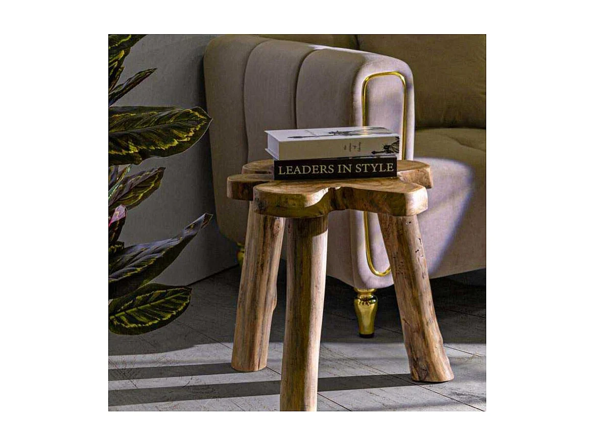 Tavolinetto in legno riciclato cm50x47x50.