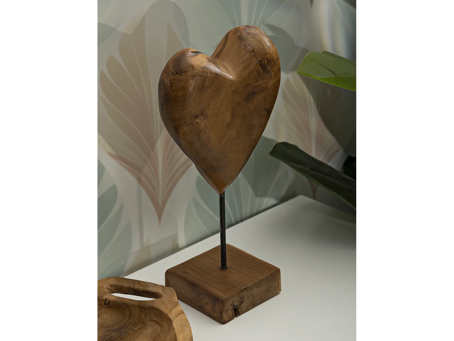 Scultura in legno marrone cm 20x12x37