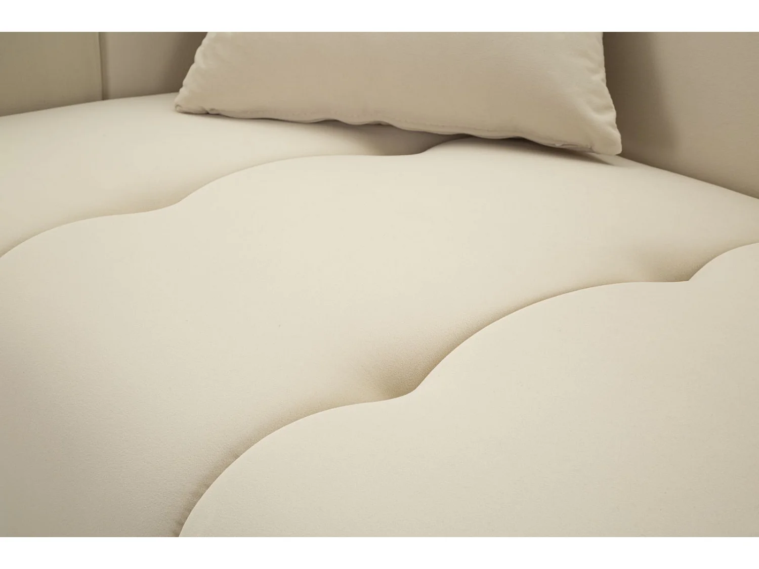 Canapé 2 Places en Velours Matelassé "Alma" 155cm Crème