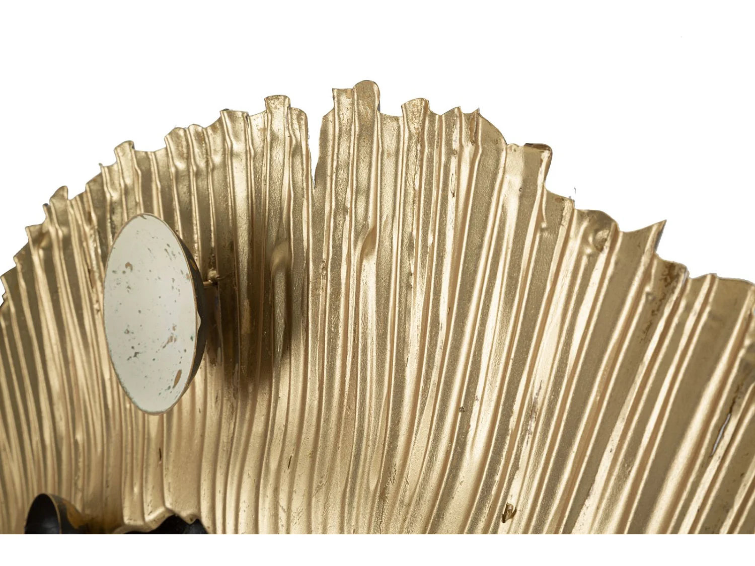 Specchio da parete in metallo dorato cm 114x7x81.