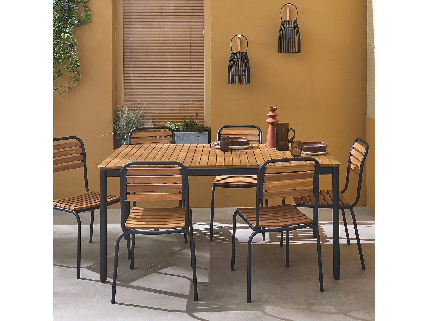 Table de jardin bois d'acacia et acier + 6 assises TABARA. acier et bois d'acacia FSP