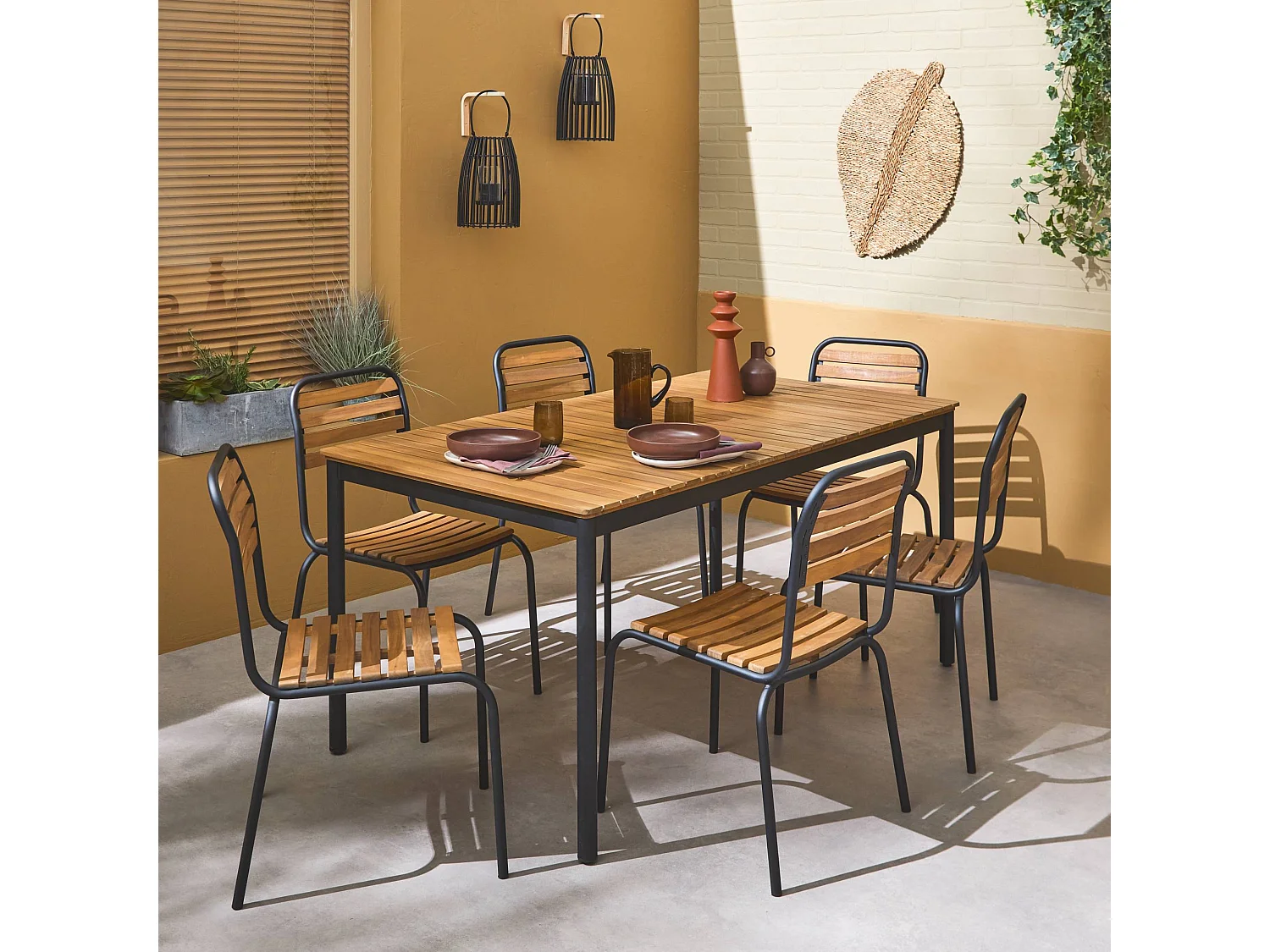 Table de jardin bois d'acacia et acier + 6 assises TABARA. acier et bois d'acacia FSP