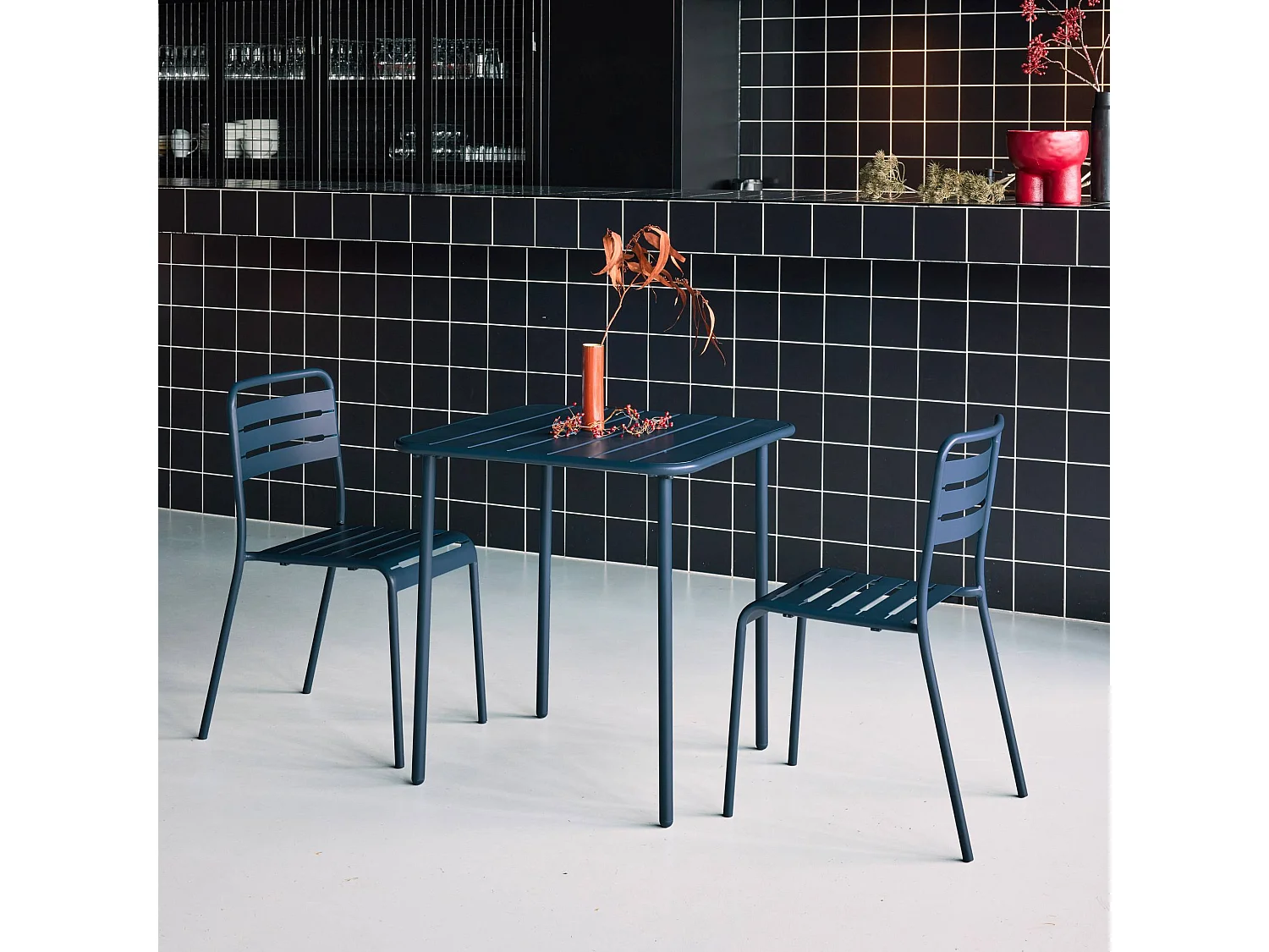 Table de jardin métal + 2 assises bleu marine Amélia