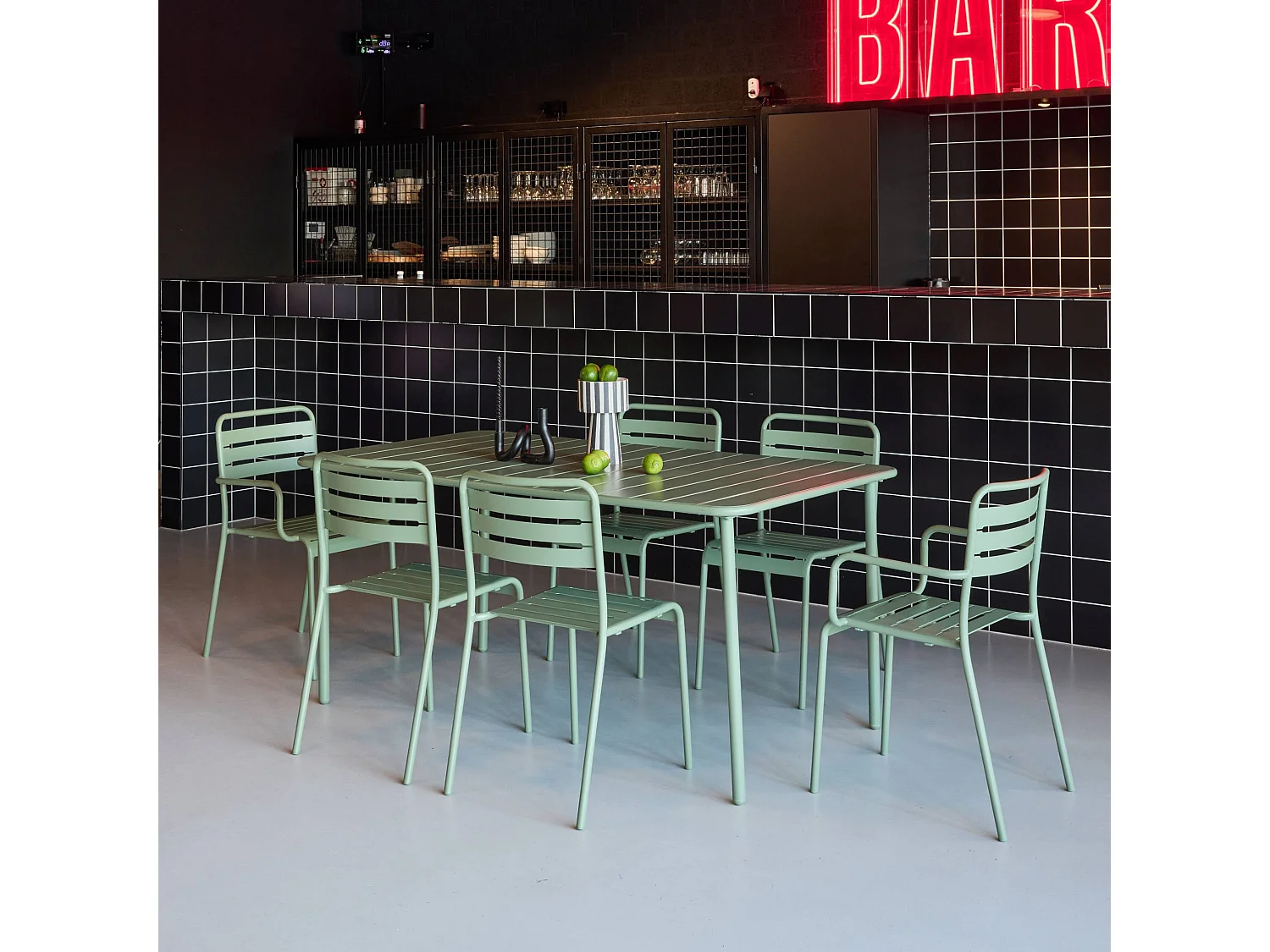 Table de jardin métal + 6 assises vert. acier traitement anti rouille