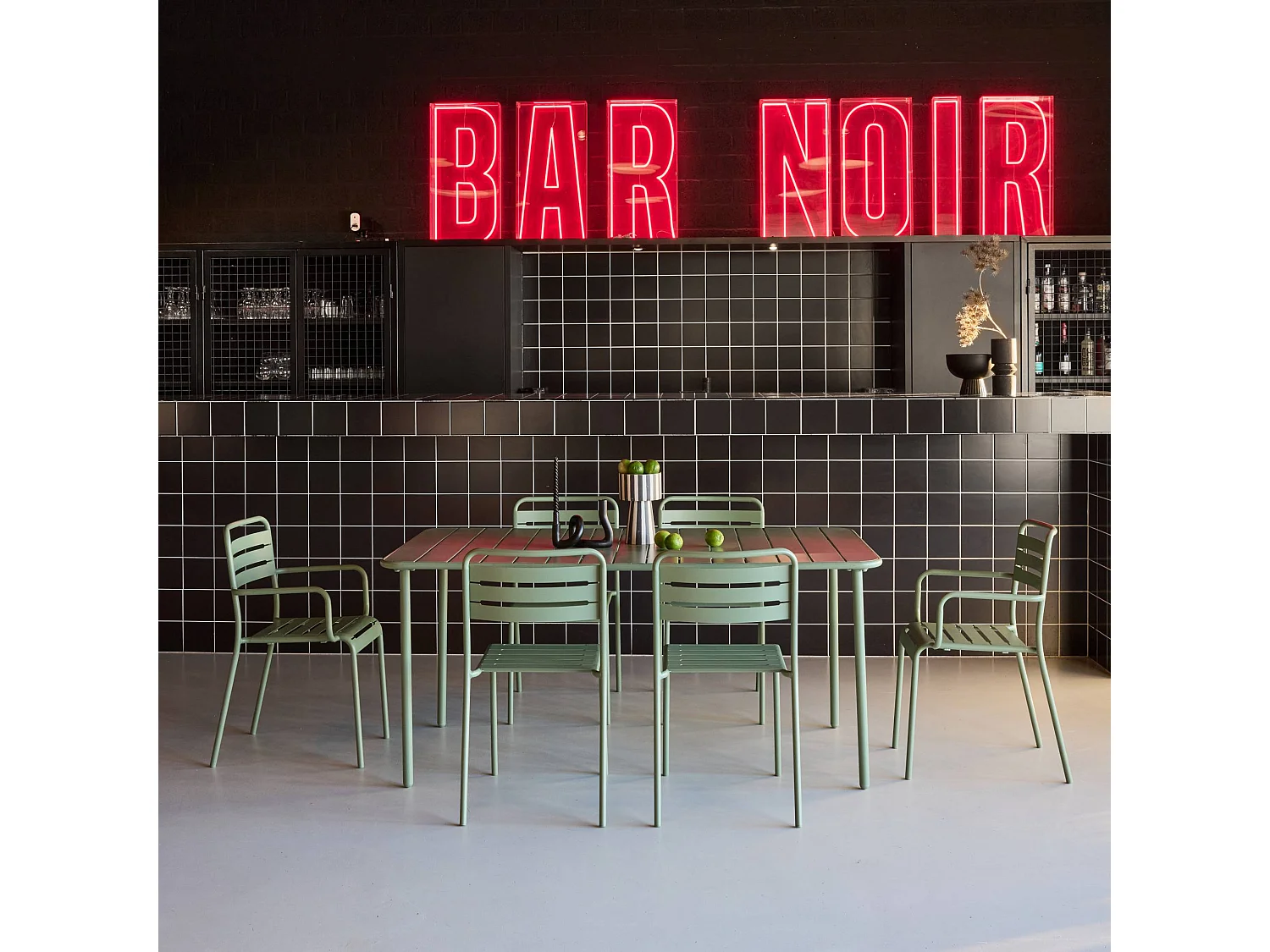 Mesa de jardín de metal 2 sillones 4 sillas verde