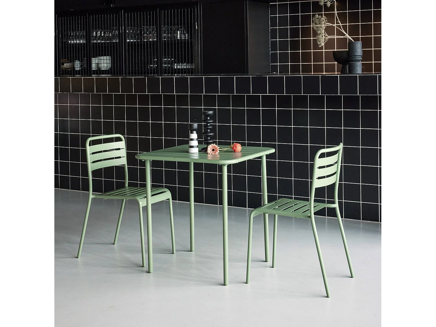 Table de jardin métal + 2 assises vert Amélia