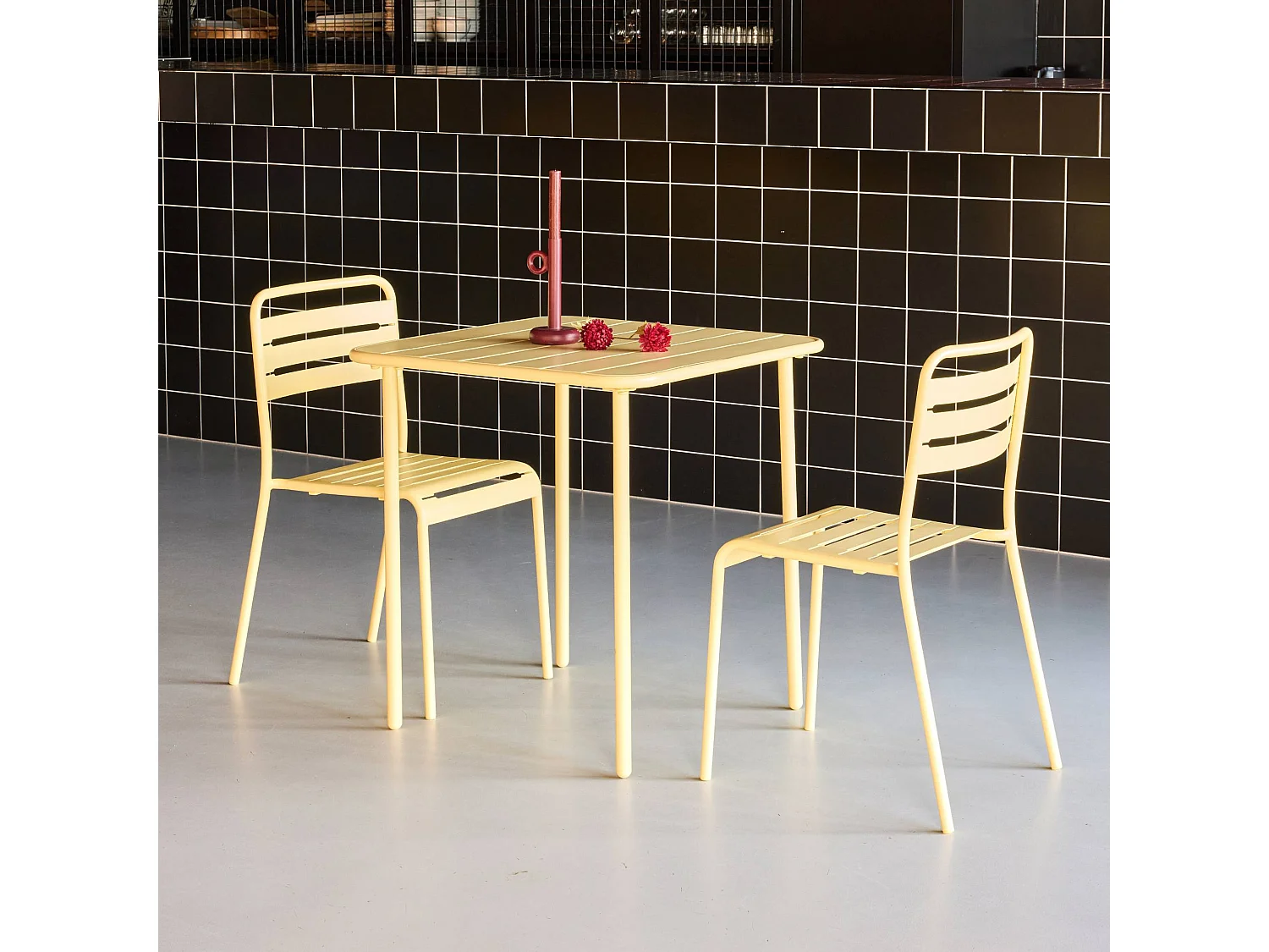 Table de jardin métal + 2 assises jaune Amélia
