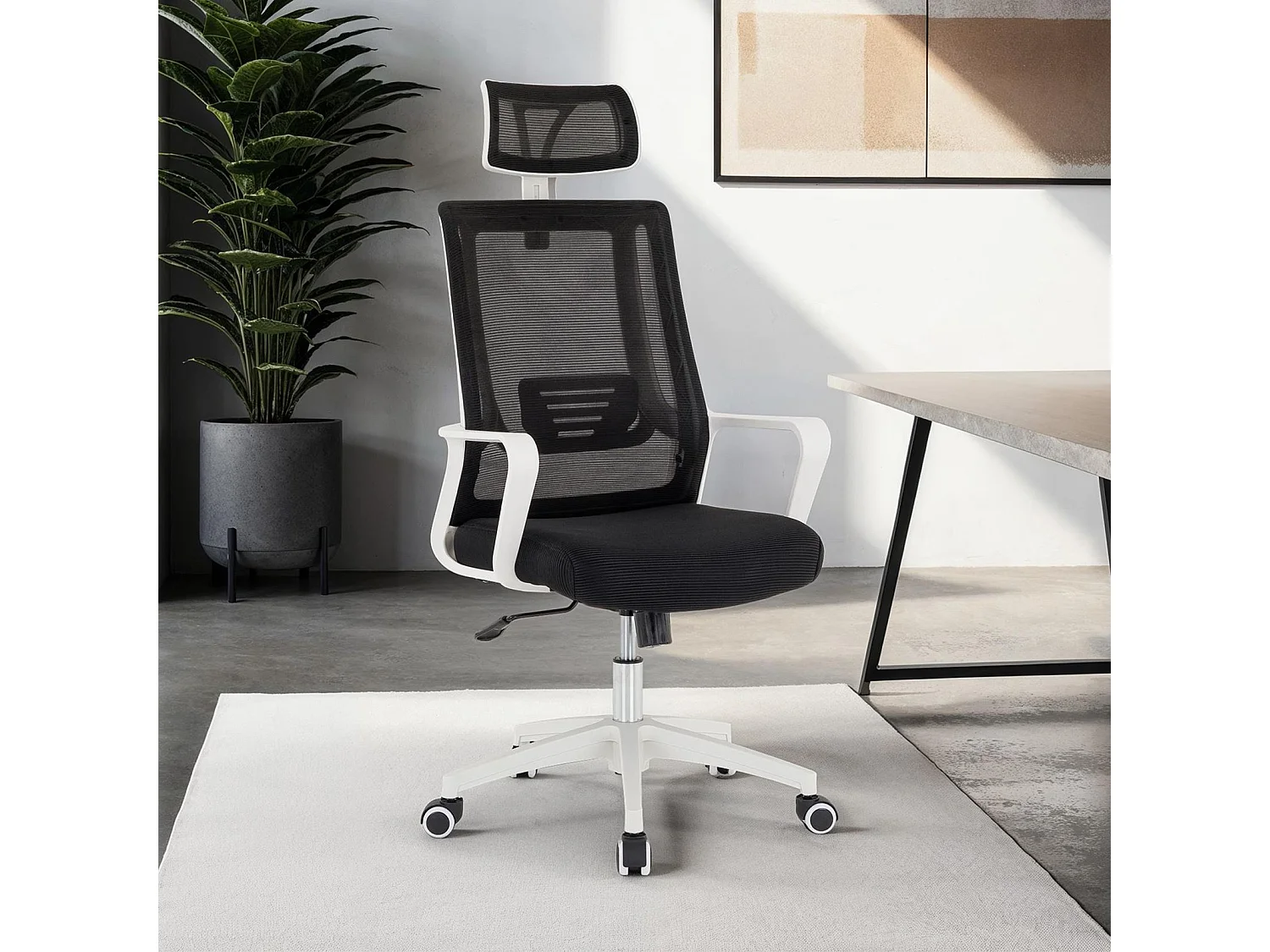 Chaise de bureau AUCKLAND, Pivotante et réglable en hauteur, Tissu mesh, Avec accoudoirs et Repose-Tête, Noir