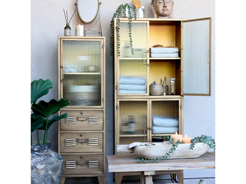 Armoire vitrine en fer laiton antique et verre 60 x 33 x 149.5 cm