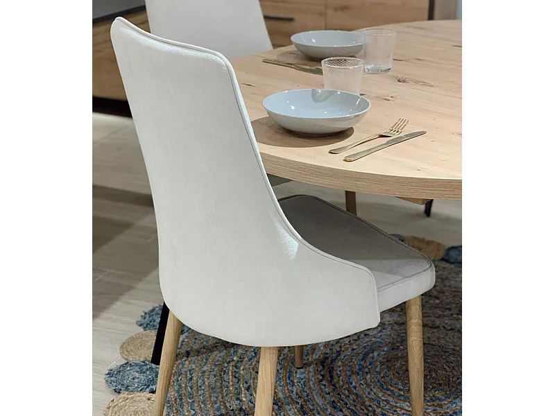 Pack de 4 sillas de 96x40x56 cm tapizado en tela antimanchas en color beige Bergen