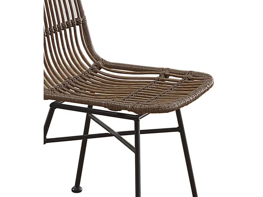 Pack de 4 sillas de 84x47x44 cm de ratán sintético en color marrón y patas negras Bangli