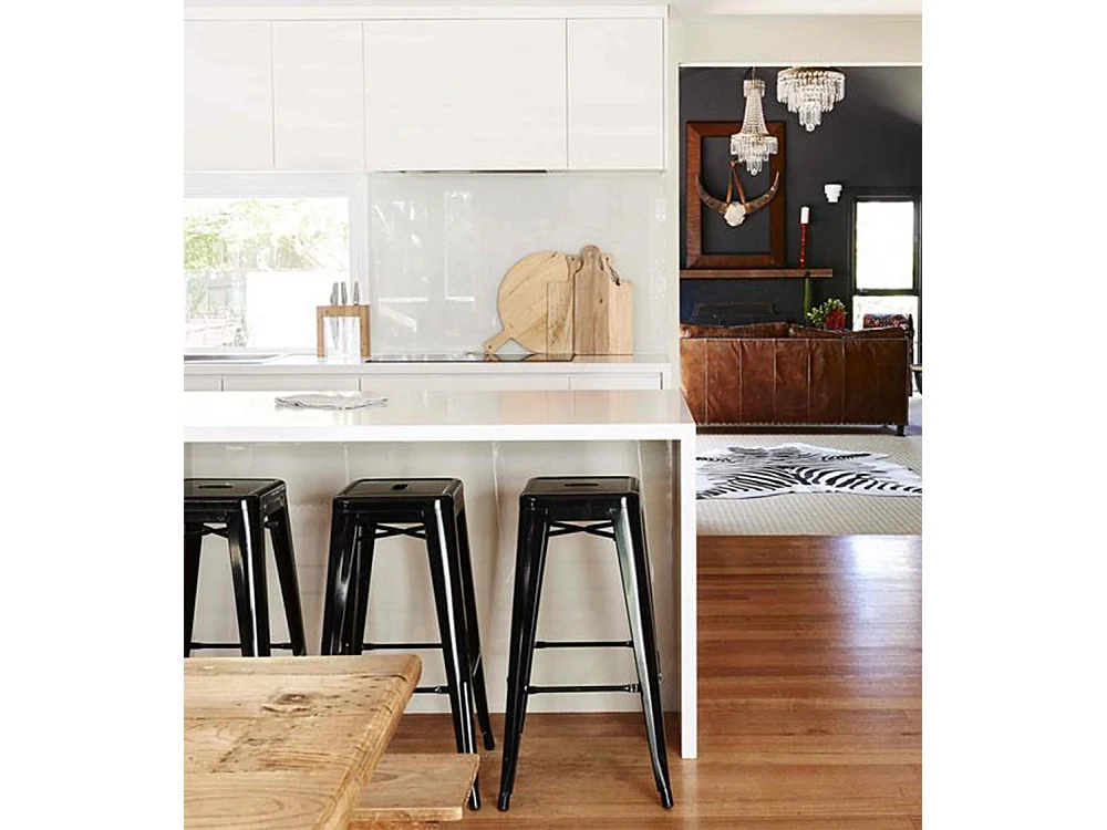 Pack de 4 taburetes de 76x45x45 cm de acero de estilo industrial en color negro Tolix