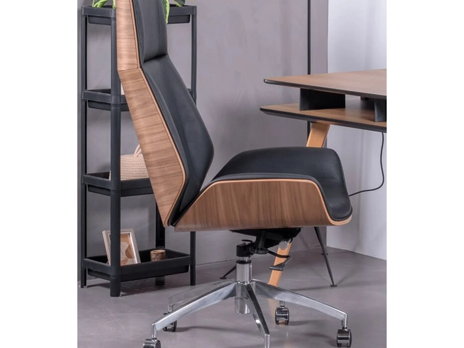 Silla de escritorio de 111-117x69x64 cm de madera y polipiel en color negro Imperio